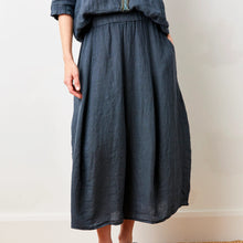 Load image into Gallery viewer, SUZY D Solene linen bubble skirt Anthracite - CW CW 
