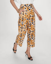Load image into Gallery viewer, Grace &amp; Mila Varsy print cropped trouser Cognac
