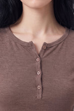 Load image into Gallery viewer, Artlove Vicki button front LS top Brown
