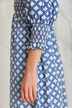 Load image into Gallery viewer, Bonté Troy geometric print shirred bodice and cuff dress Blue White
