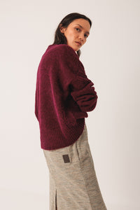 Indi & Cold Cable cosy knit Aubergine