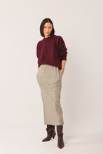 Load image into Gallery viewer, Indi &amp; Cold Cable cosy knit Aubergine
