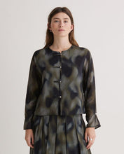 Load image into Gallery viewer, Yerse Blurry watercolour rouleau front blouse Khaki
