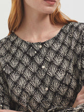 Load image into Gallery viewer, Nice Things Seagrass print blouse Black
