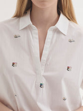 Load image into Gallery viewer, Nice Tings Flying books print cotton shirt White - CW CW 
