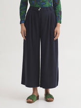 Load image into Gallery viewer, Nice Things Tencel culotte Navy - CW CW 
