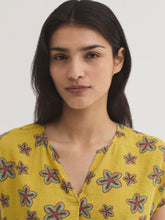 Load image into Gallery viewer, Nice things Star print blouse Marigold - CW CW 
