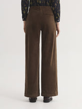 Load image into Gallery viewer, Nice Things Stretch corduroy wide leg trouser Khaki
