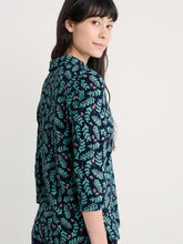 Load image into Gallery viewer, Seasalt Wavecrest shirt Indigo Leaf Maritime
