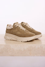 Load image into Gallery viewer, Rino &amp; Pelle Willa sherpa detail trainer Natural
