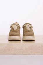 Load image into Gallery viewer, Rino &amp; Pelle Willa sherpa detail trainer Natural
