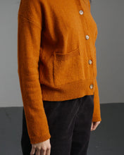 Load image into Gallery viewer, Bibico Mira cropped merino lambswool cardigan Oxide
