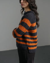 Load image into Gallery viewer, Bibico Force five mohair blend handknit jumper Navy Pumpkin
