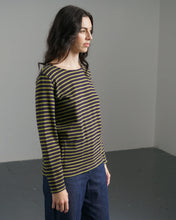 Load image into Gallery viewer, Bibibo Sailor pocket detail top Navy &amp; Chartreuse
