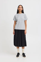 Load image into Gallery viewer, Ichi Wimsy pleated knitted skirt Black
