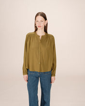 Load image into Gallery viewer, Grace &amp; Mila Savannah smocking detail blouse Olive
