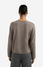 Load image into Gallery viewer, YAYA Boat neck decorative seam sweater Brown Melange
