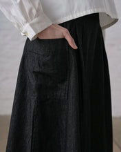 Load image into Gallery viewer, Bibico Elsie denim patch pocket skirt Black
