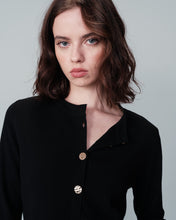 Load image into Gallery viewer, Grace &amp; Mila Nabel metal button classic cardigan Noir
