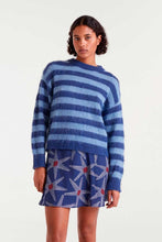 Load image into Gallery viewer, Compañia Fantastica Striped cosy knit Blues
