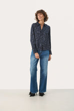 Load image into Gallery viewer, Part Two Maica shirt Dark Navy Leopard
