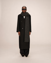 Load image into Gallery viewer, Grace &amp; Mila Sanguine scarf Anthracite
