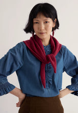 Load image into Gallery viewer, Seasalt's Wild Bilberry knitted triangle scarf Dahlia
