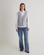 Load image into Gallery viewer, Yerse Nina knitted waistcoat Grey

