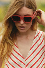Load image into Gallery viewer, Part Two Safine sunglasses Grenadine
