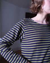 Load image into Gallery viewer, Bibibo Sailor pocket detail top Navy &amp; Chartreuse
