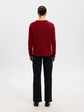 Load image into Gallery viewer, Selected Femme Lulu O neck jumper Equestrian Melange Red

