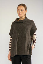 Load image into Gallery viewer, Numph Joline cable poncho Black Coffee
