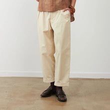 Load image into Gallery viewer, Orfeo Nora cropped corduroy turn up trouser Ecru
