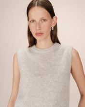 Load image into Gallery viewer, Grace &amp; Mila Say knitted tank Grey
