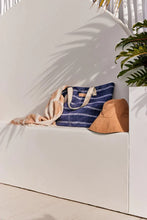 Load image into Gallery viewer, Eb &amp; Ive La vie beach bag Sapphire
