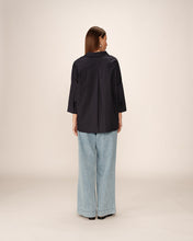 Load image into Gallery viewer, Grace &amp; Mila Pavel relaxed poplin shirt Marine
