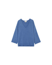 Load image into Gallery viewer, Grace &amp; Mila Paltrow V neck sweater Bleu
