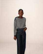 Load image into Gallery viewer, Grace &amp; Mila Pachamama striped sweater Marine
