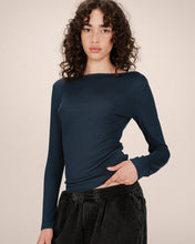 Load image into Gallery viewer, Grace &amp; Mila Stanley boat neck top Bleu Petrole
