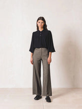 Load image into Gallery viewer, Indi &amp; Cold Herringbone suit trouser Carbon
