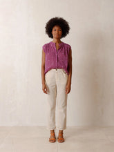 Load image into Gallery viewer, Indi &amp; Cold Scattered flower embroidery blouse Purple
