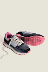 HOFF City trainer Sapphire