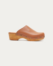 Load image into Gallery viewer, Yerse Leather Clogs Tan
