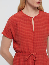 Load image into Gallery viewer, Nice Things Textured check viscose long dress Coral
