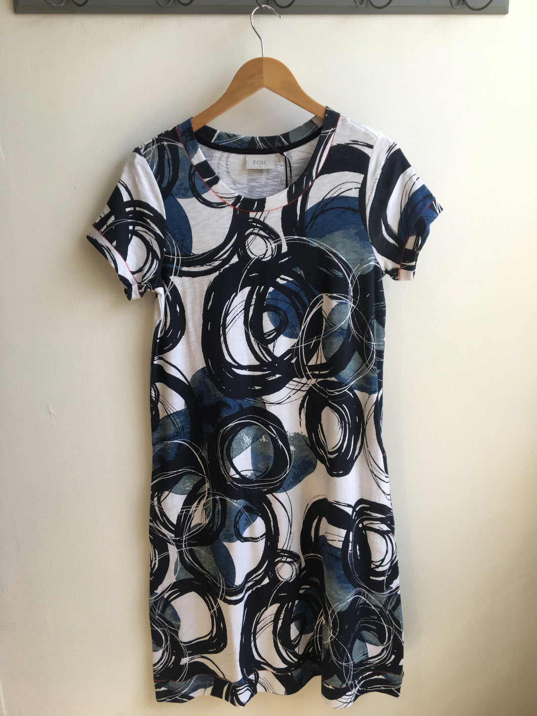 Foil Artistic circles printed jersey dress in Navy - CW CW 