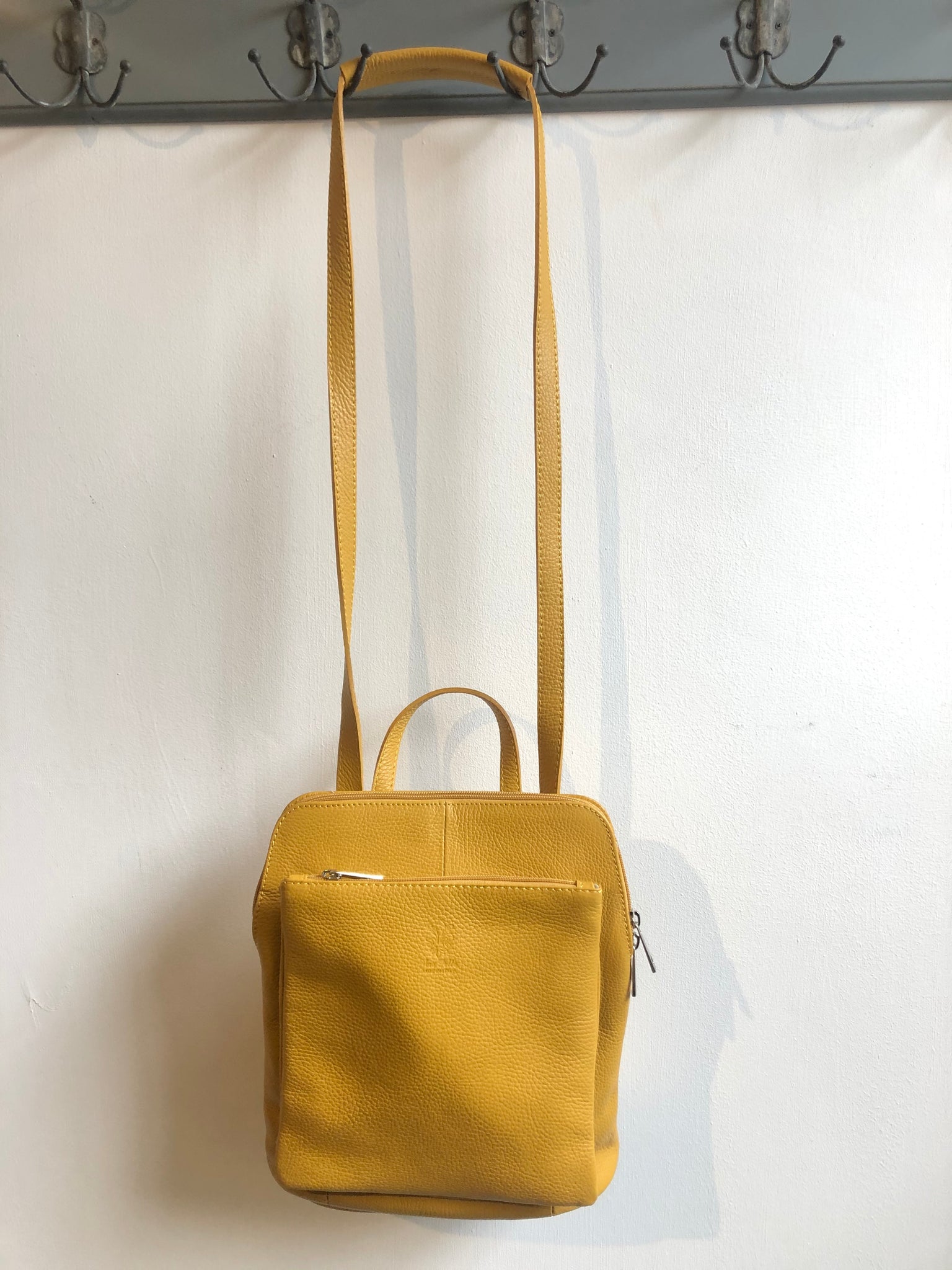 bagitali leather backpack Lillia Convertible and stylish. BAGITALI LUXURY GENUINE LEATHER CROCODILE