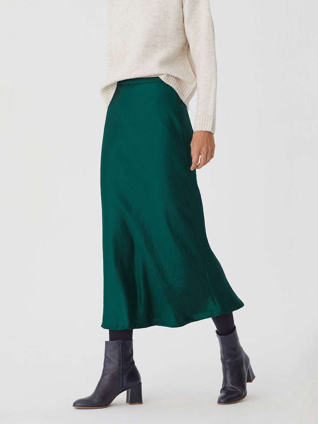 Nice Things Midi Satin bias cut skirt in Forest Green