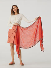 Load image into Gallery viewer, Nice things Contrast edges scarf in Coral - CW CW 
