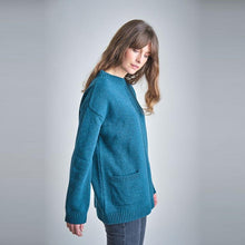 Load image into Gallery viewer, Bibico Iris oversized boat neck oversized jumper with patch pockets in Emerald
