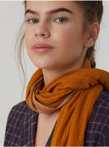 Nice things Contrast edges scarf in Orange - CW CW 